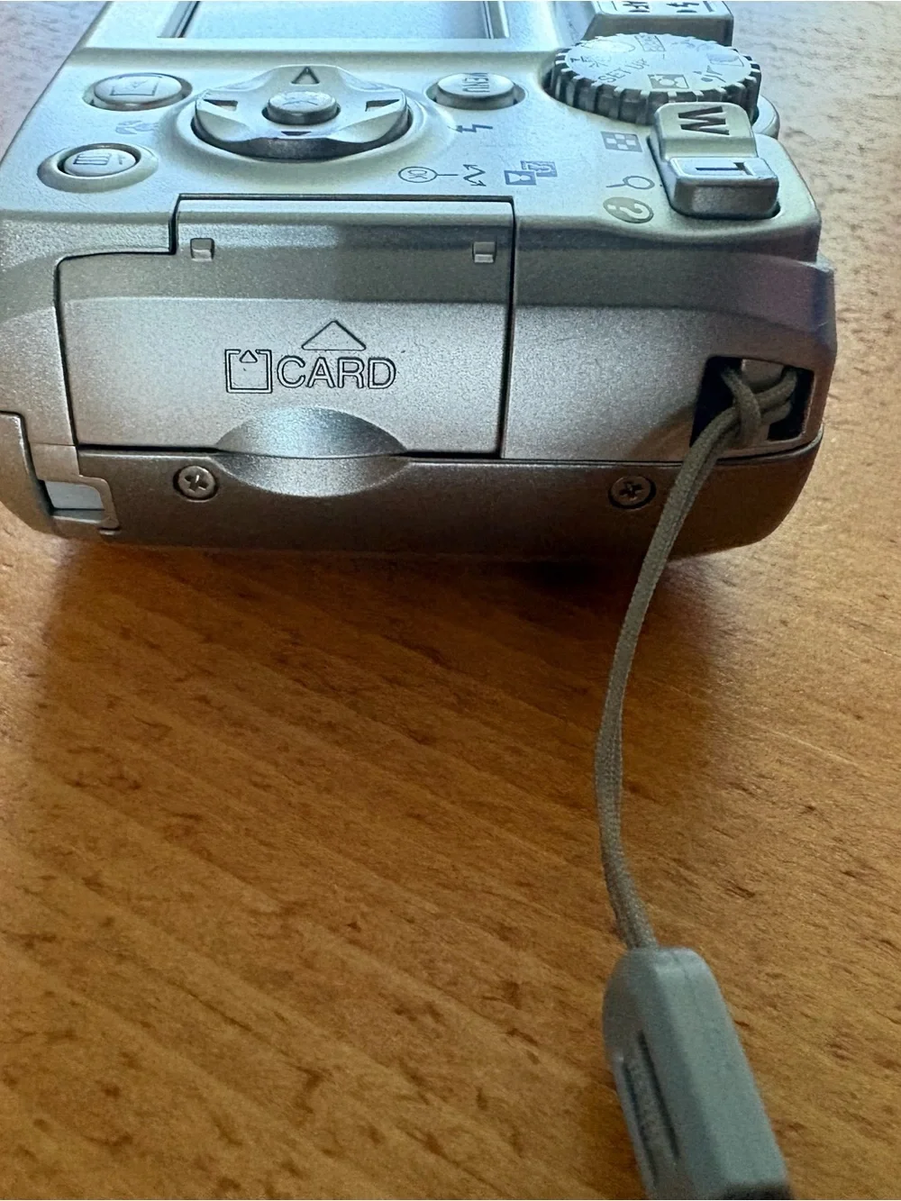 Nikon Cool Pix 5600 5.1 Megapixel Digital Compact Camera, Brand New